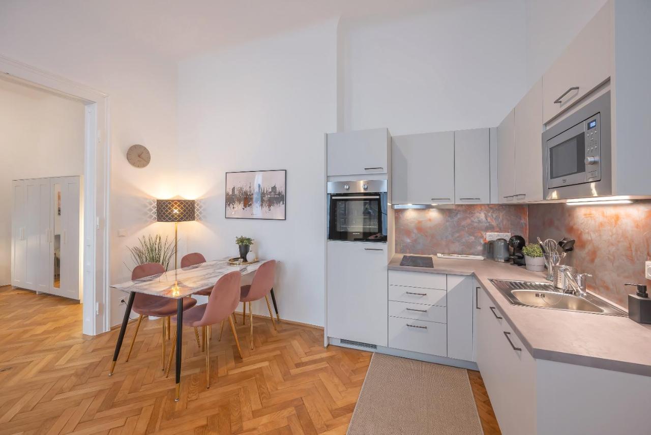 Cosy City Center Apartment ウィーン エクステリア 写真