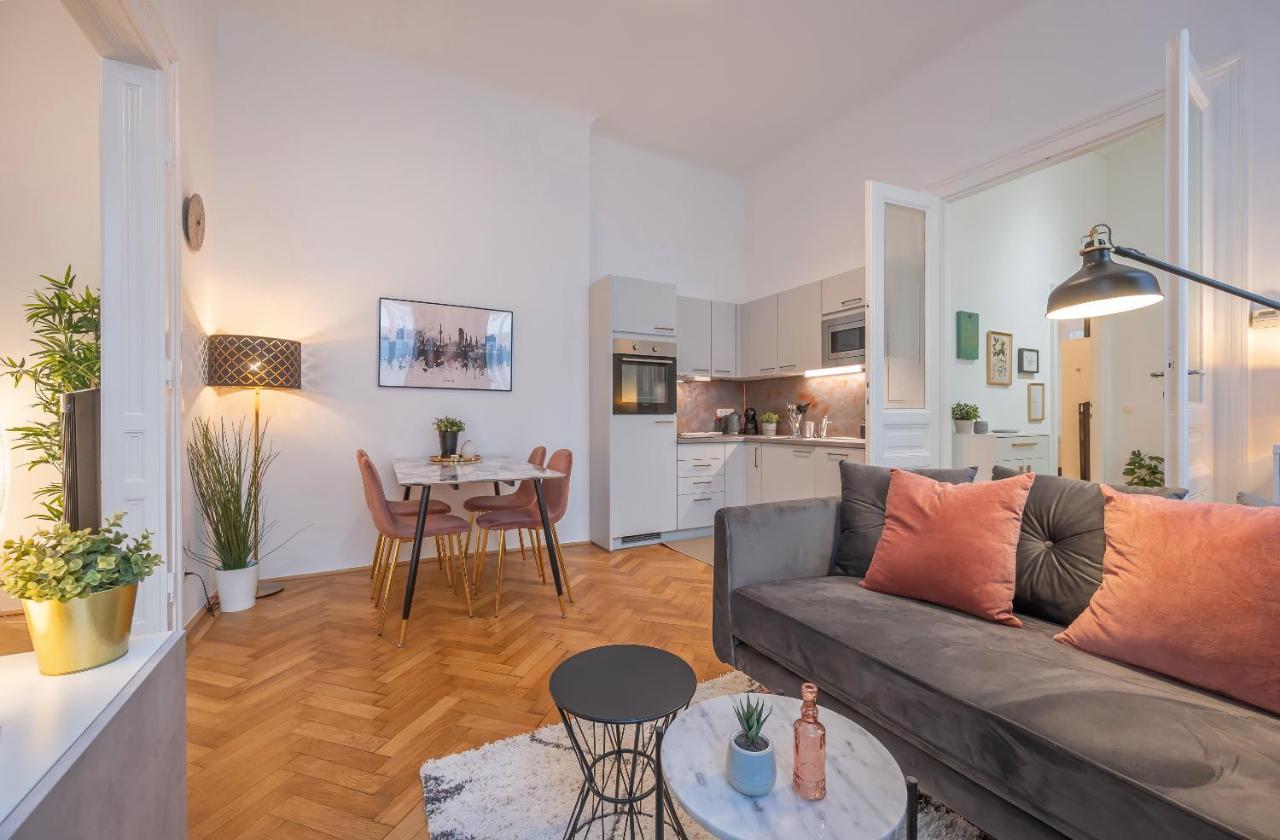 Cosy City Center Apartment ウィーン エクステリア 写真
